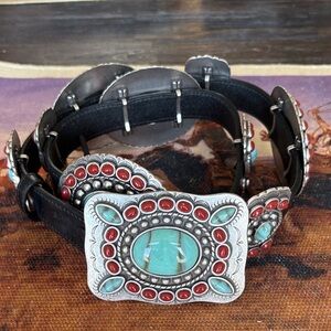 Women’s 3D Belt, Size M.